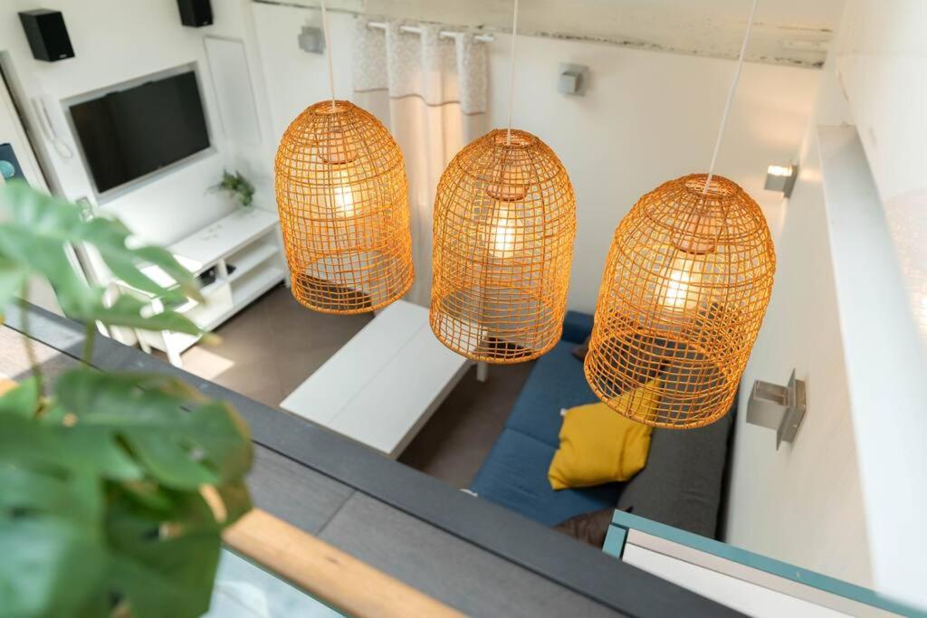 Apartment Sk Joli Studio, Le Port, Clim, Tramway, Wifi 17 Bonaparte *