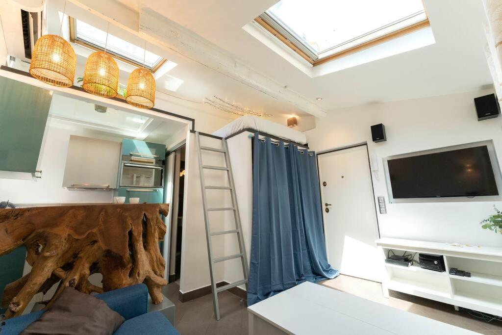 Sk Joli Studio, Le Port, Clim, Tramway, Wifi 17 Bonaparte *